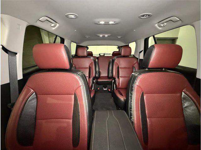 Photo of 2020 Summit White Chevrolet Traverse