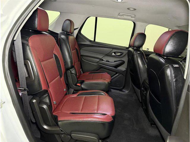 Photo of 2020 Summit White Chevrolet Traverse