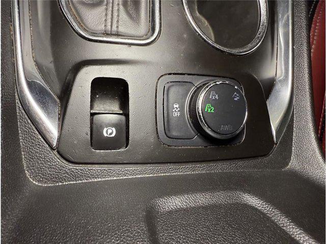 Photo of 2020 Summit White Chevrolet Traverse