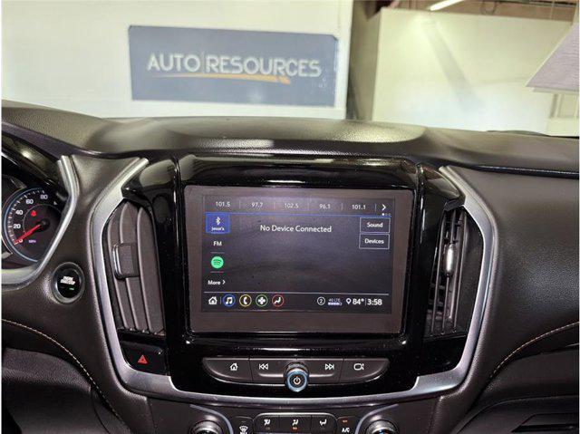 Photo of 2020 Summit White Chevrolet Traverse