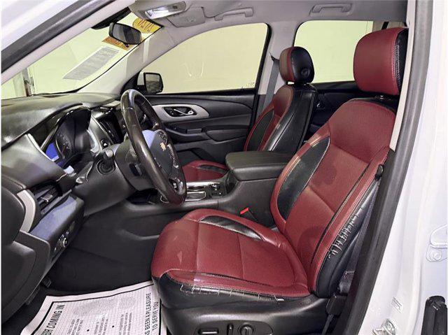 Photo of 2020 Summit White Chevrolet Traverse