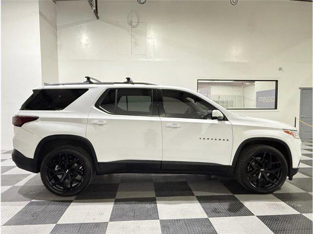 Photo of 2020 Summit White Chevrolet Traverse