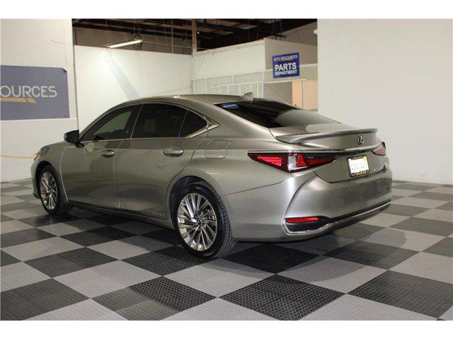 Photo of 2021 Nebula Gray Pearl Lexus ES 300h