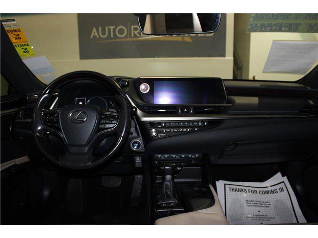 Photo of 2021 Nebula Gray Pearl Lexus ES 300h