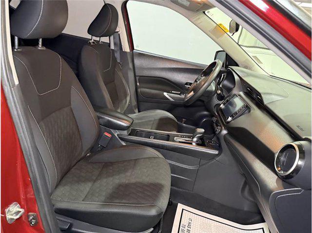 Photo of 2021 Scarlet Ember Tintcoat Nissan Kicks