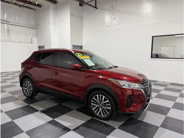 Photo of 2021 Scarlet Ember Tintcoat Nissan Kicks