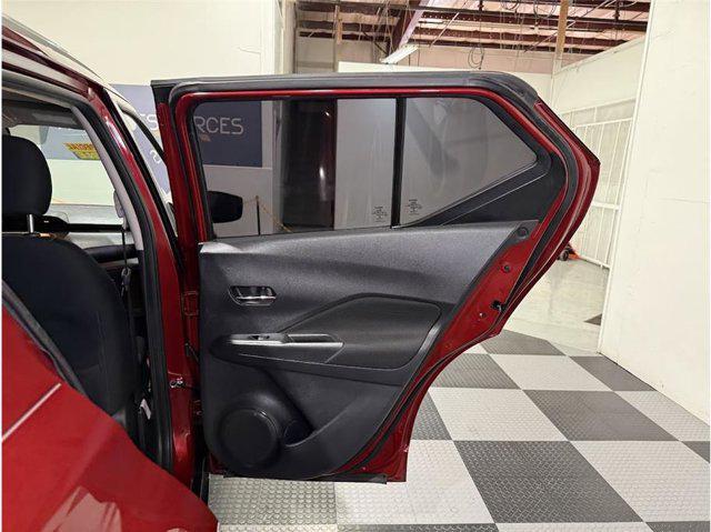 Photo of 2021 Scarlet Ember Tintcoat Nissan Kicks