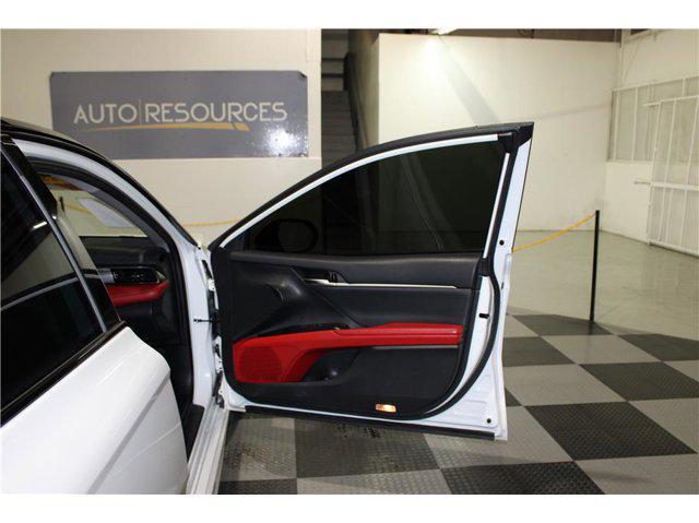 Photo of 2020 Wind Chill Pearl/Midnight Black Metallic Toyota Camry