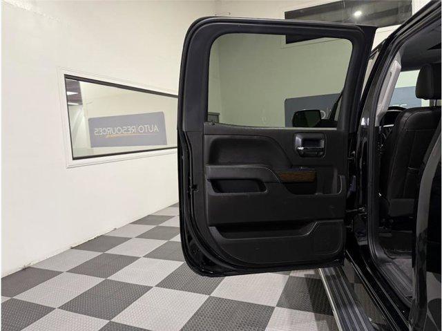 Photo of 2018 Onyx Black GMC Sierra 1500