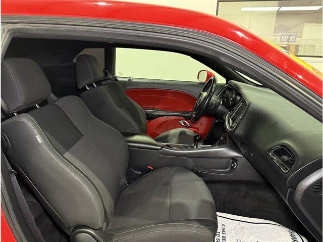 Photo of 2015 Torred Clearcoat Dodge Challenger