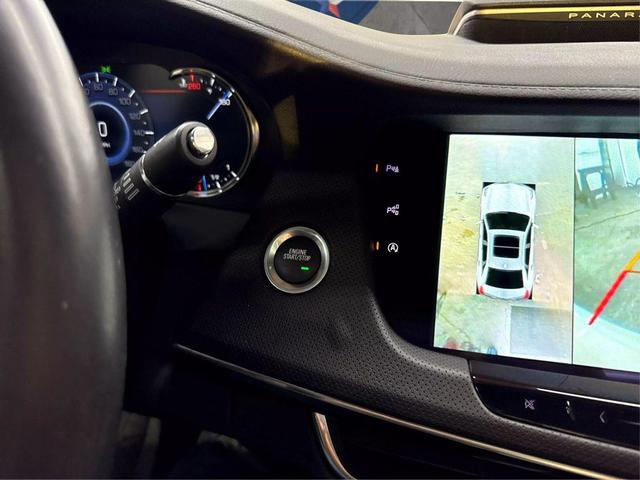 Photo of 2016 Crystal White Tricoat Cadillac CT6