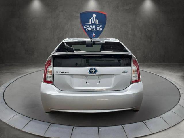Photo of 2013 Classic Silver Metallic Toyota Prius