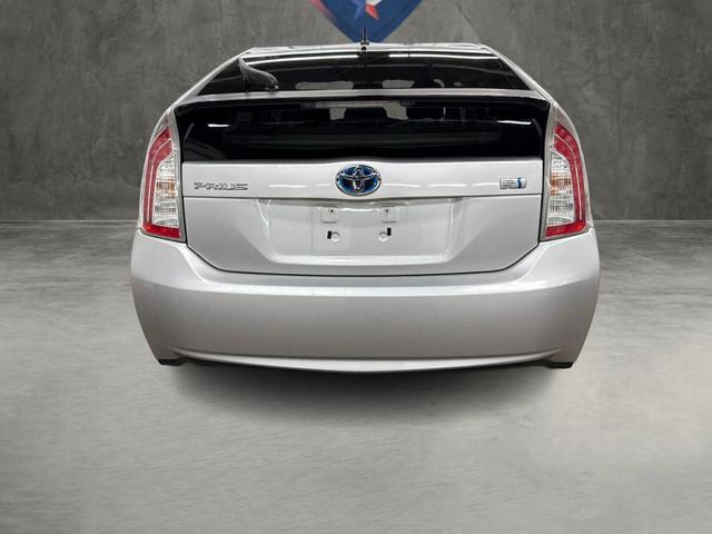 Photo of 2013 Classic Silver Metallic Toyota Prius