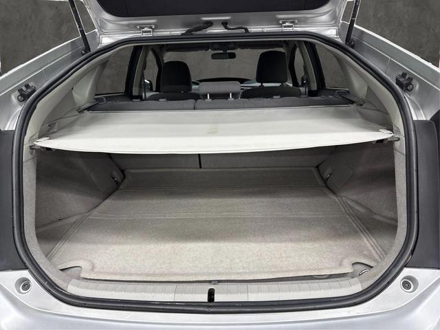 Photo of 2013 Classic Silver Metallic Toyota Prius