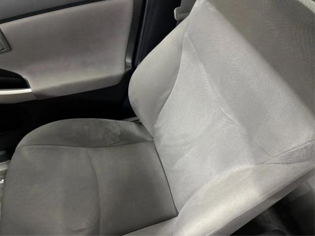 Photo of 2013 Classic Silver Metallic Toyota Prius