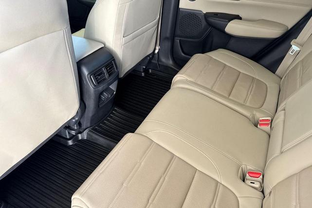 Photo of 2020 Platinum White Pearl Honda CR-V