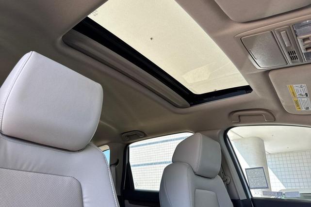 Photo of 2020 Platinum White Pearl Honda CR-V