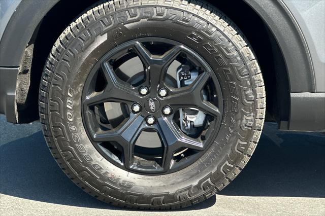 Photo of 2024 Carbonized Gray Metallic Ford Explorer