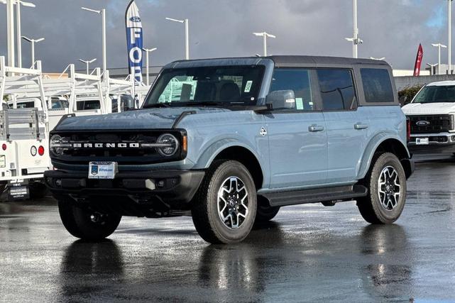 Photo of 2025 Azure Gray Metallic Tri-Coat Ford Bronco