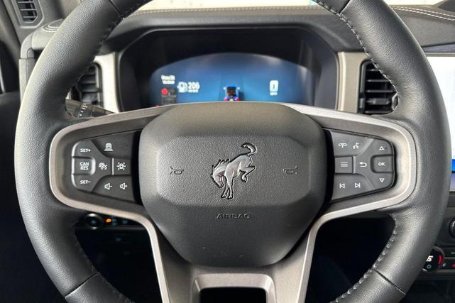 Photo of 2025 Azure Gray Metallic Tri-Coat Ford Bronco