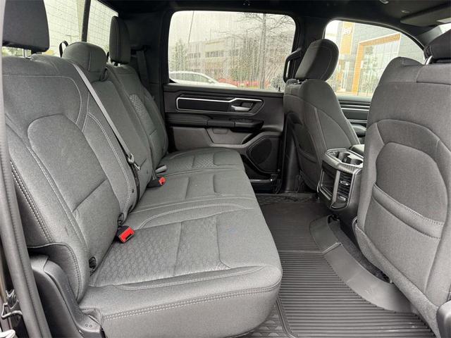 Photo of 2026 Diamond Black Crystal Pearlcoat RAM 1500