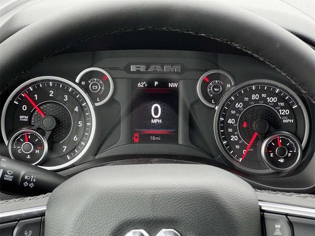Photo of 2026 Diamond Black Crystal Pearlcoat RAM 1500