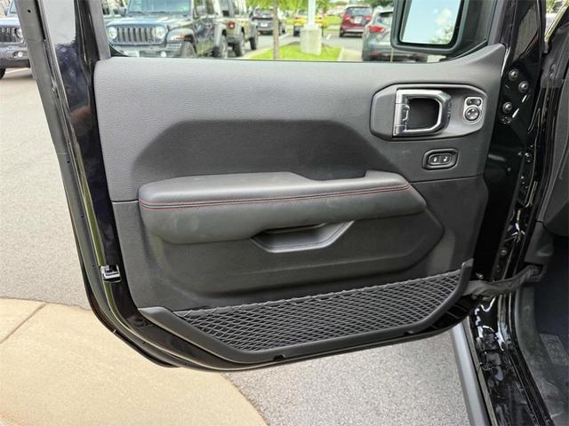 Photo of 2025 Black Clearcoat Jeep Gladiator
