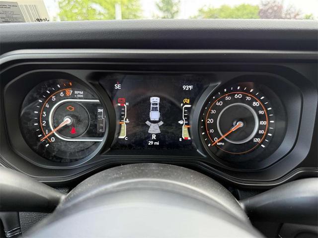 Photo of 2025 Black Clearcoat Jeep Gladiator