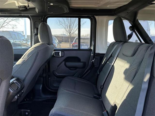 Photo of 2025 Granite Crystal Metallic Clearcoat Jeep Wrangler