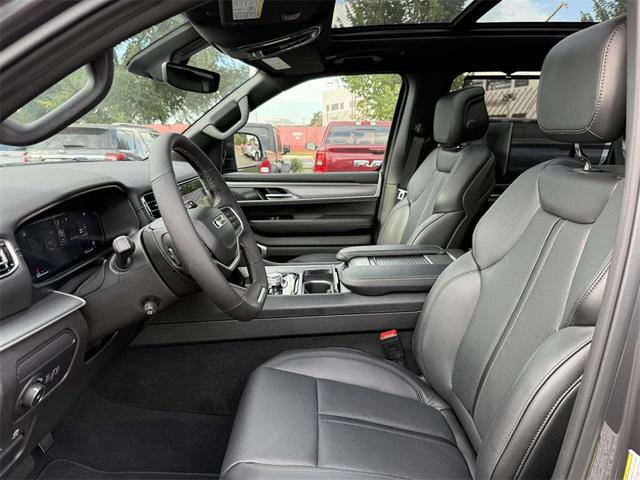 Photo of 2025 Baltic Gray Metallic Clearcoat Jeep Wagoneer