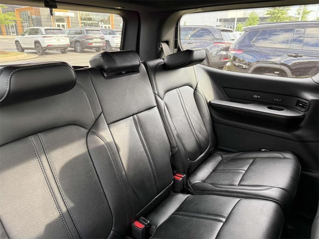 Photo of 2025 Baltic Gray Metallic Clearcoat Jeep Wagoneer