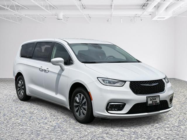 2022 Chrysler Pacifica Hybrid