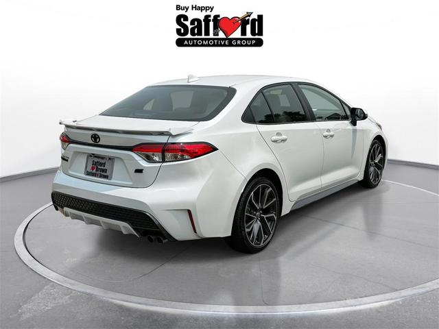 Photo of 2022 White Toyota Corolla