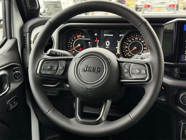 Photo of 2025 Bright White Clearcoat Jeep Wrangler