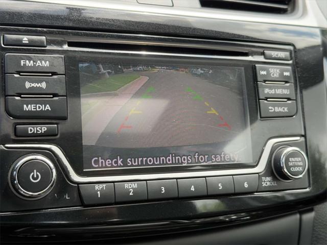 Photo of 2017 Super Black Nissan Sentra