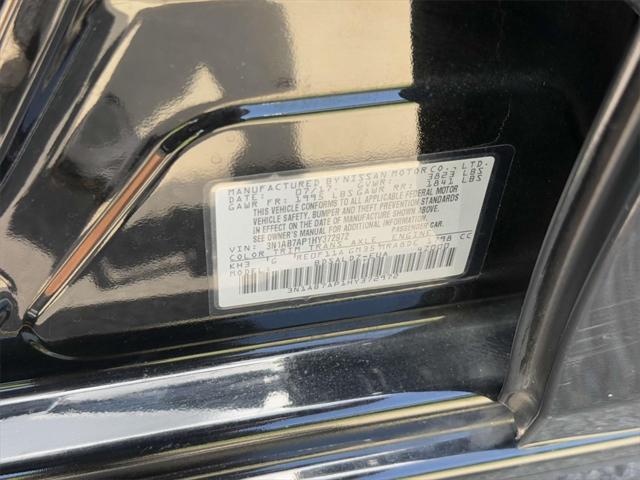 Photo of 2017 Super Black Nissan Sentra