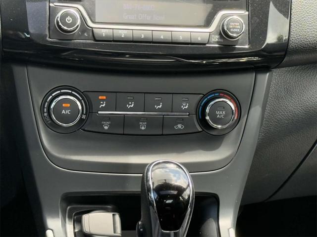 Photo of 2017 Super Black Nissan Sentra