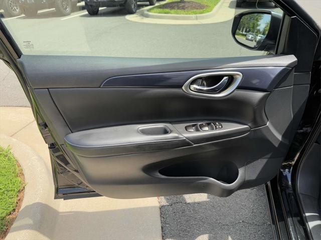 Photo of 2017 Super Black Nissan Sentra