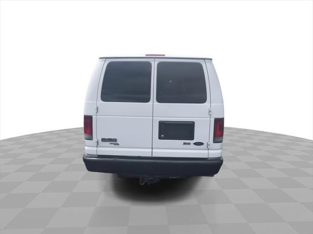Photo of 2013 Oxford White Ford E150