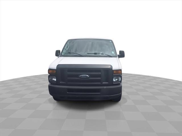 Photo of 2013 Oxford White Ford E150