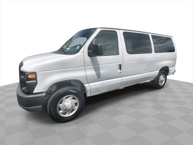 Photo of 2013 Oxford White Ford E150