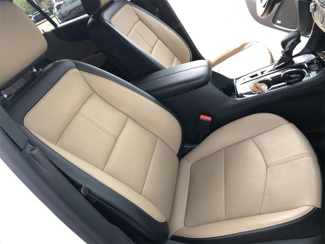 Photo of 2024 Summit White Chevrolet Equinox