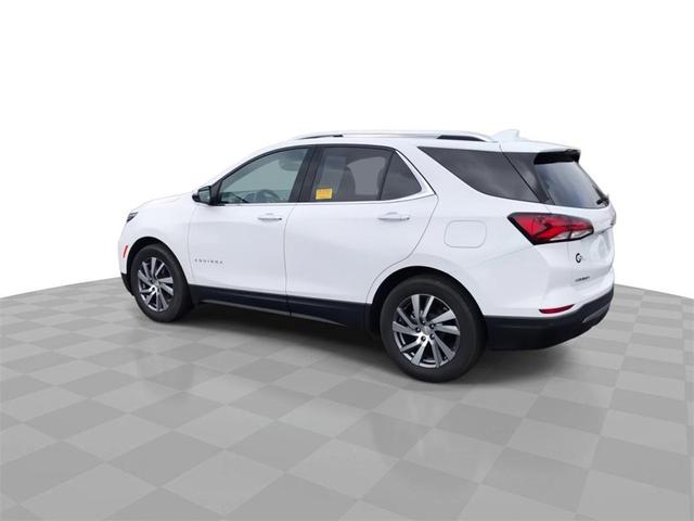 Photo of 2024 Summit White Chevrolet Equinox