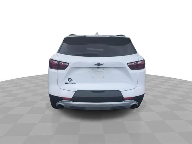 Photo of 2022 Summit White Chevrolet Blazer