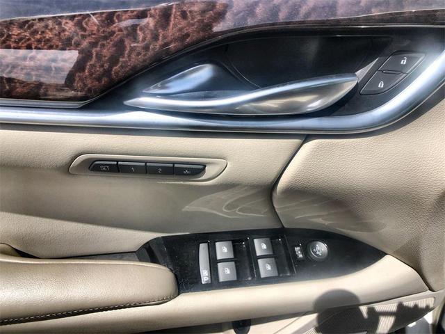 Photo of 2015 Silver Coast Metallic Cadillac XTS