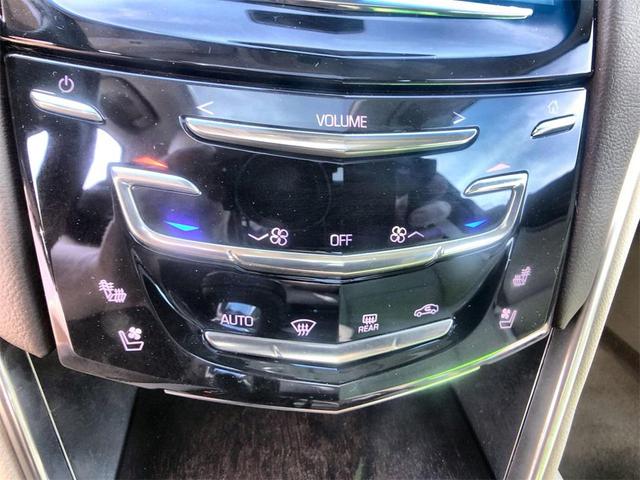 Photo of 2015 Silver Coast Metallic Cadillac XTS