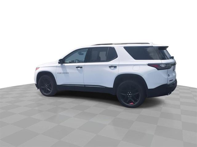 Photo of 2018 Summit White Chevrolet Traverse