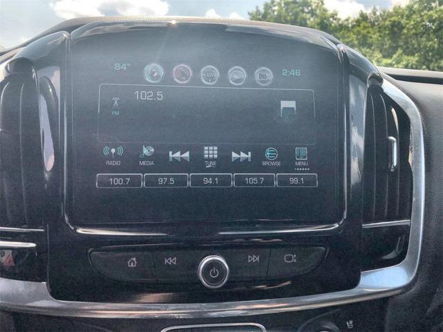 Photo of 2018 Summit White Chevrolet Traverse