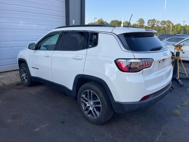 Photo of 2019 White Clearcoat Jeep Compass