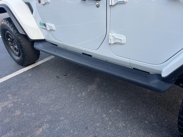 Photo of 2022 Bright White Clearcoat Jeep Wrangler Unlimited